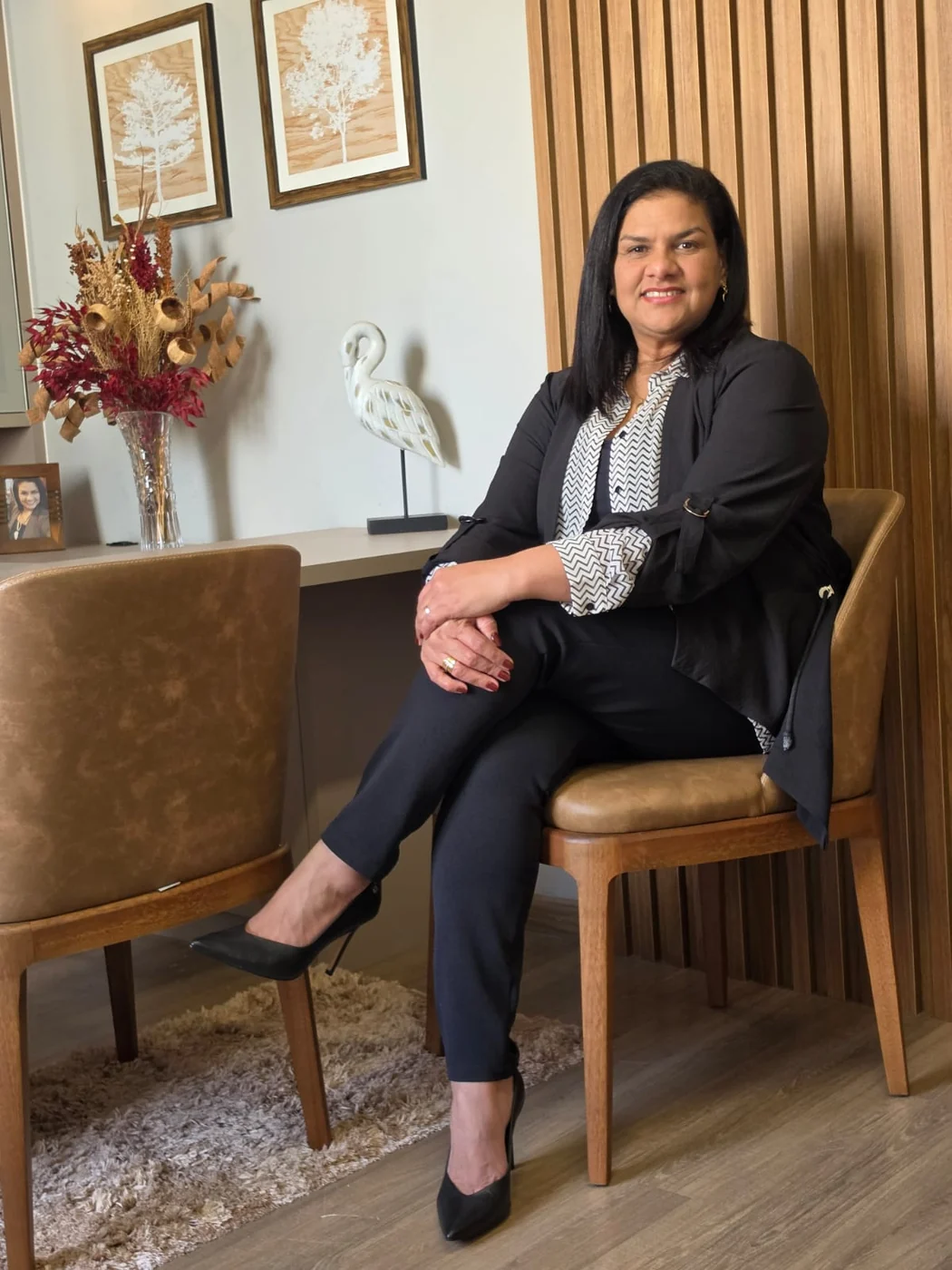 Ana Spinelli, psicóloga (CRP 12/13565), no consultório em Balneário Camboriú